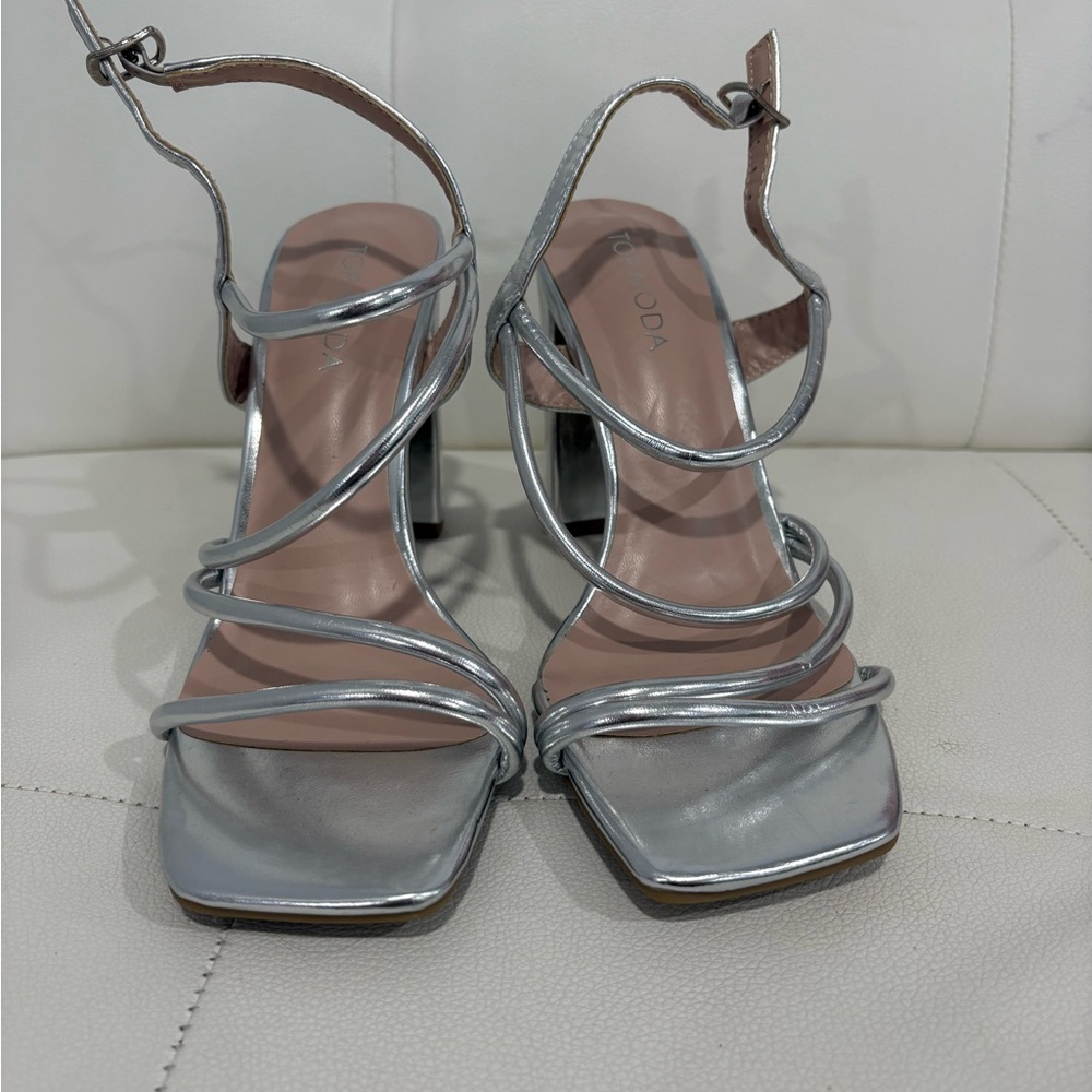 TOP Moda Shiny Silver Strappy Heels